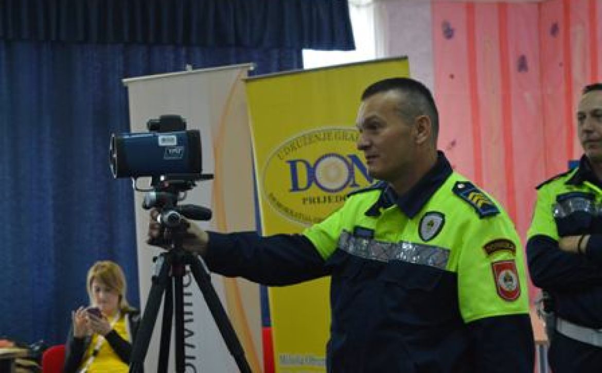 policija 2